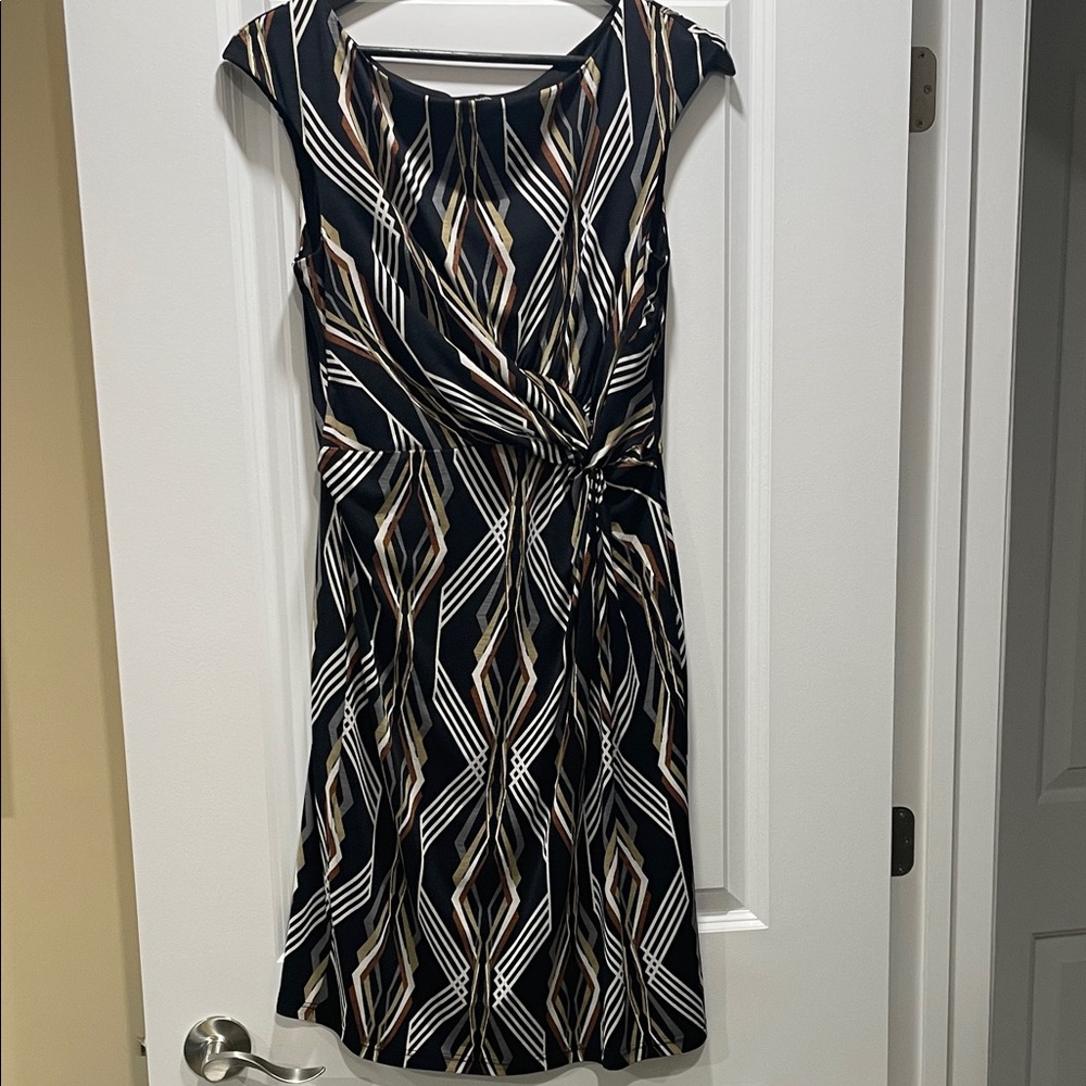 Le Chateau Black and Tan Geometric Midi Dress